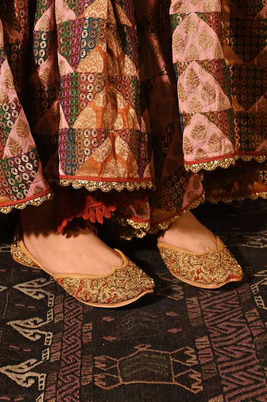 Sorkh Zar Jutti