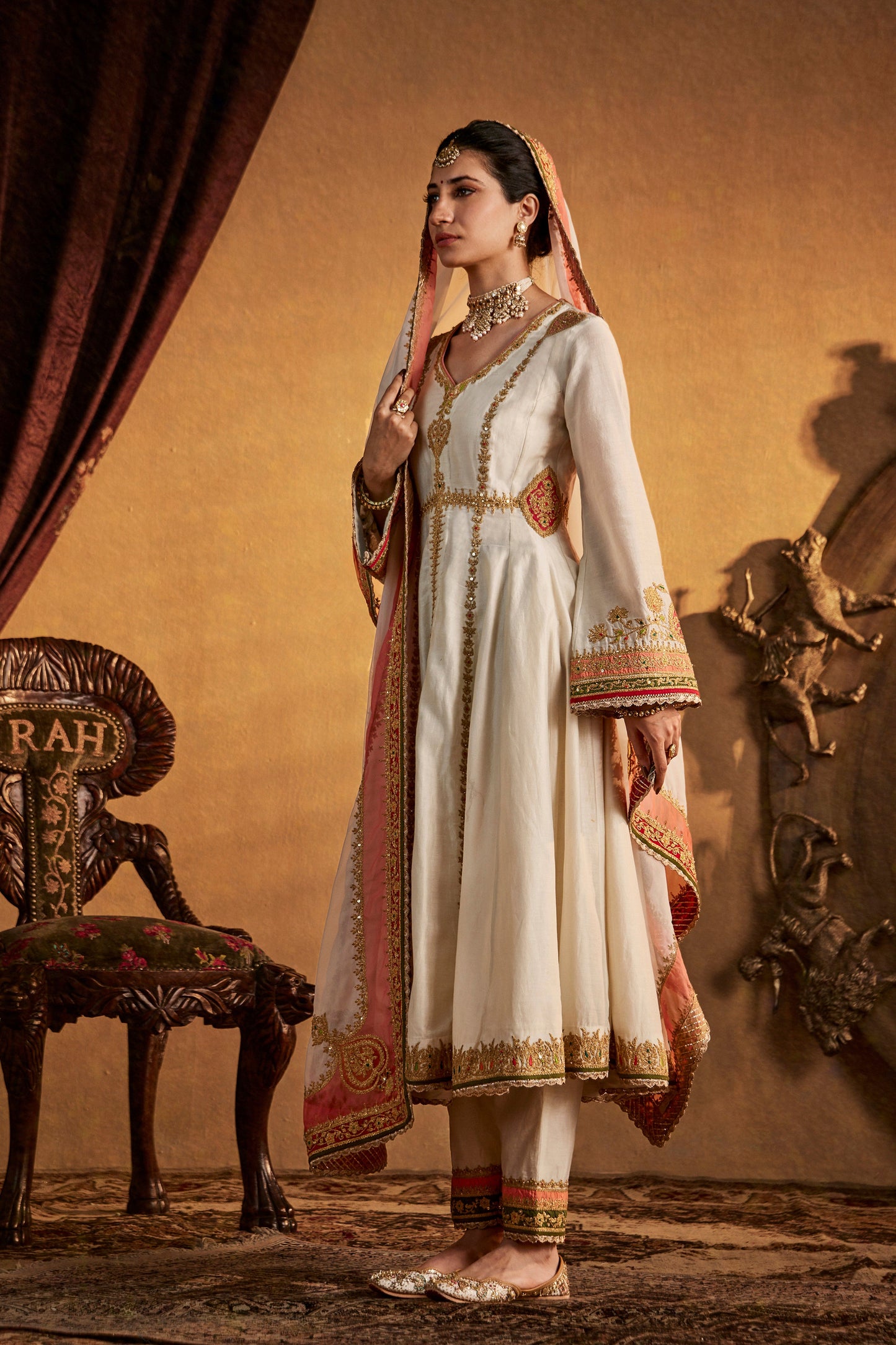 Ivory Betel-Leaf Kalidar Set