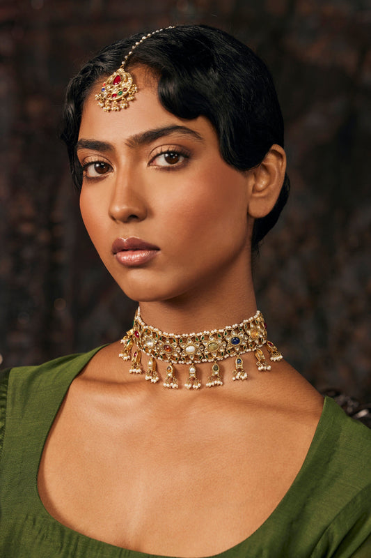 Nav Nidhi Choker