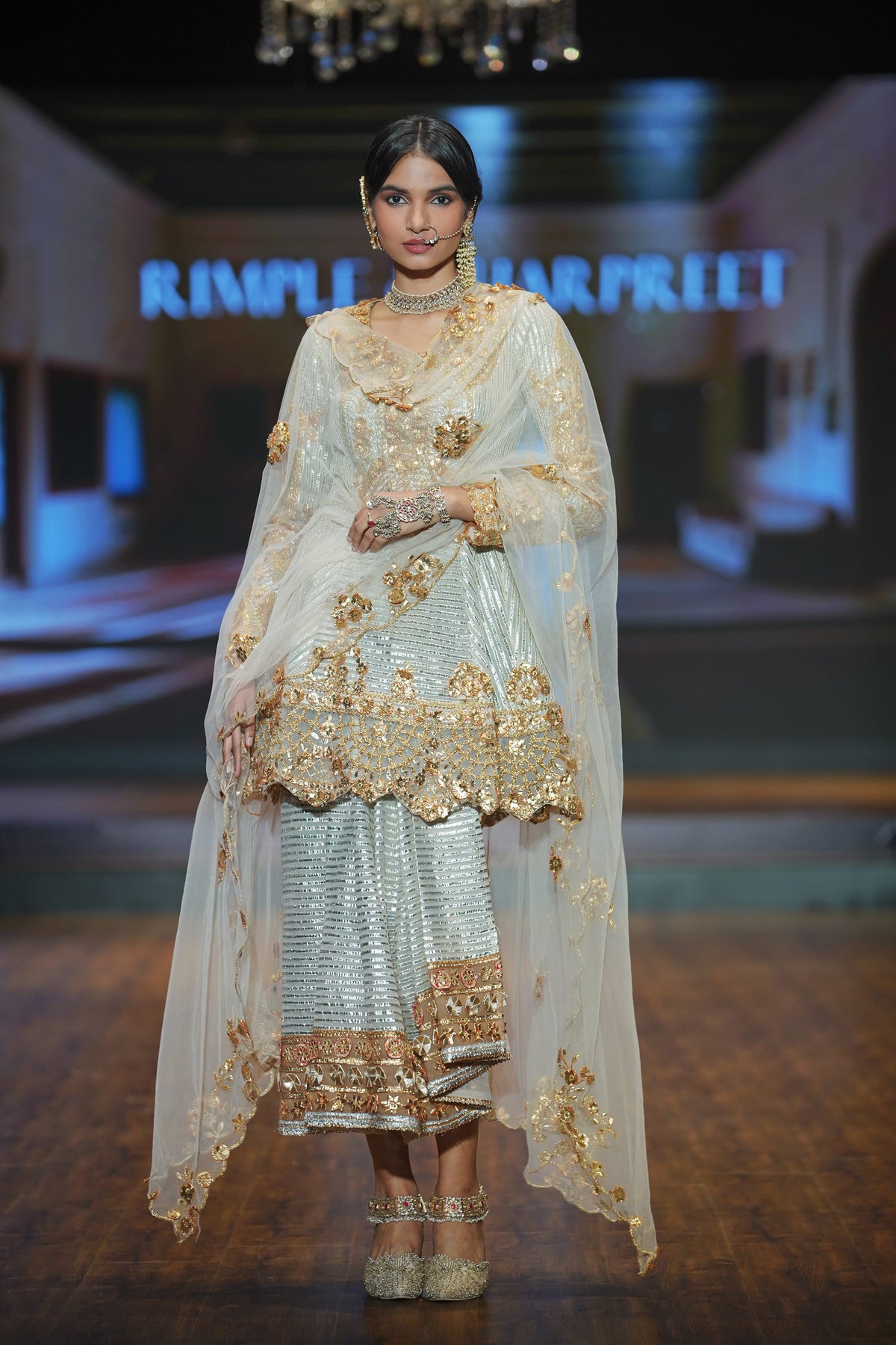 Silver & Gold Embroidered Lungi Set