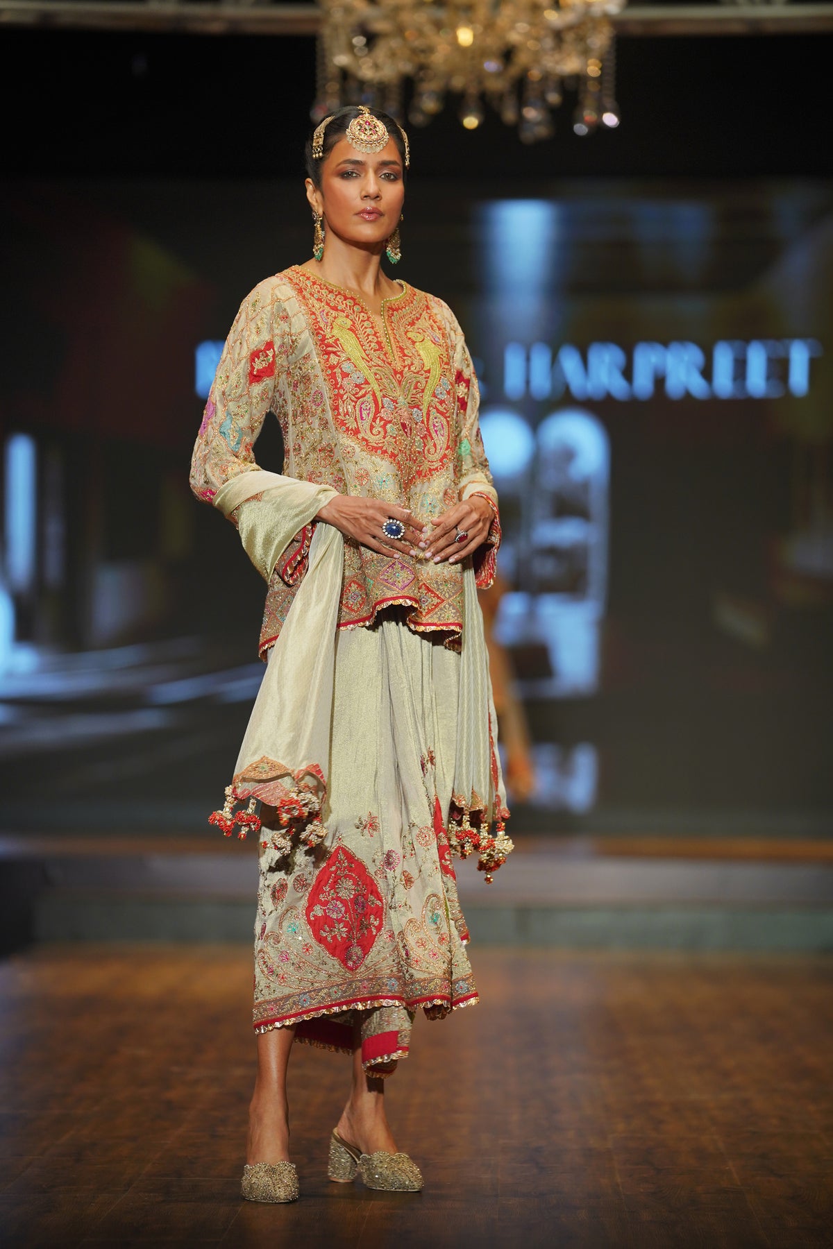 Pale Gold Embroidered Lungi Set
