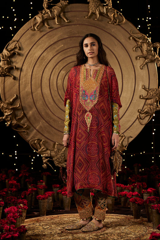 Maroon Bandhej Kaftan