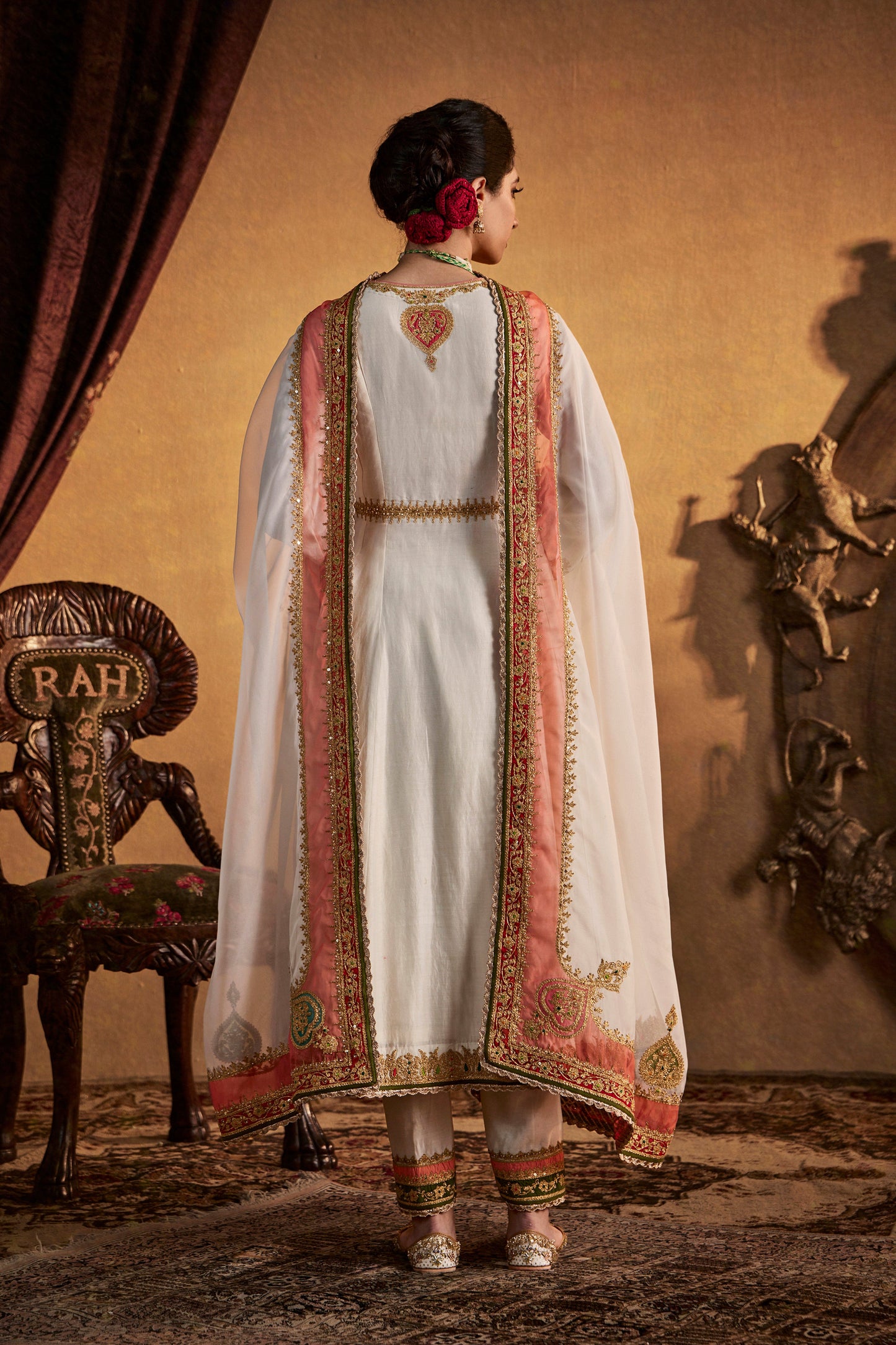 Ivory Betel-Leaf Kalidar Set