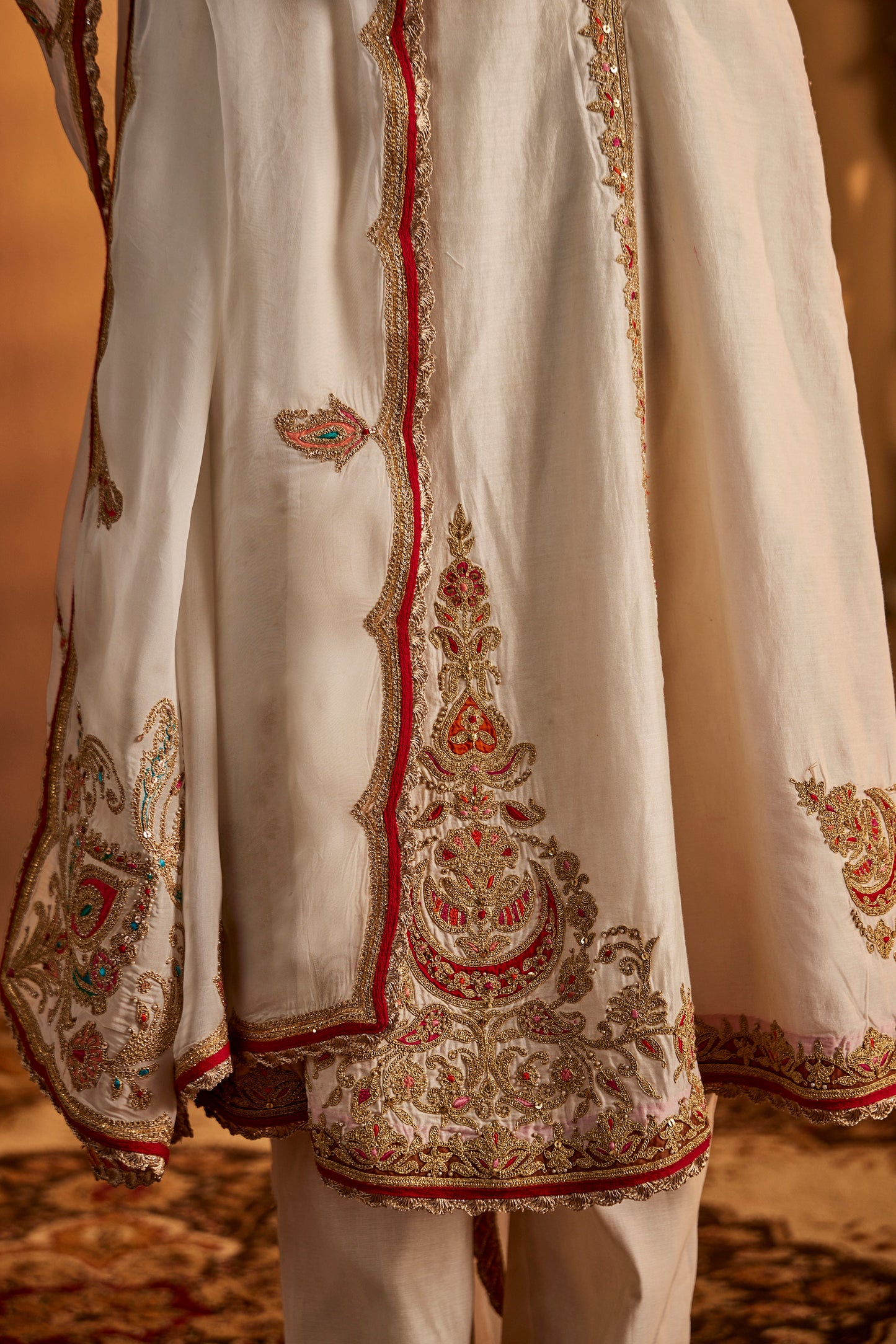 Ivory Chaand-Phool Kurta Set