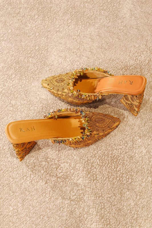 Nazaakat Heels