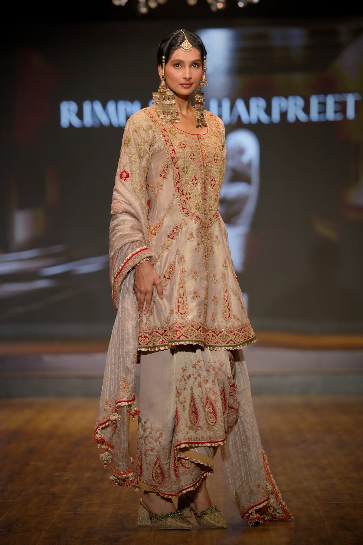 Pale Gold Embroidered Lungi Set