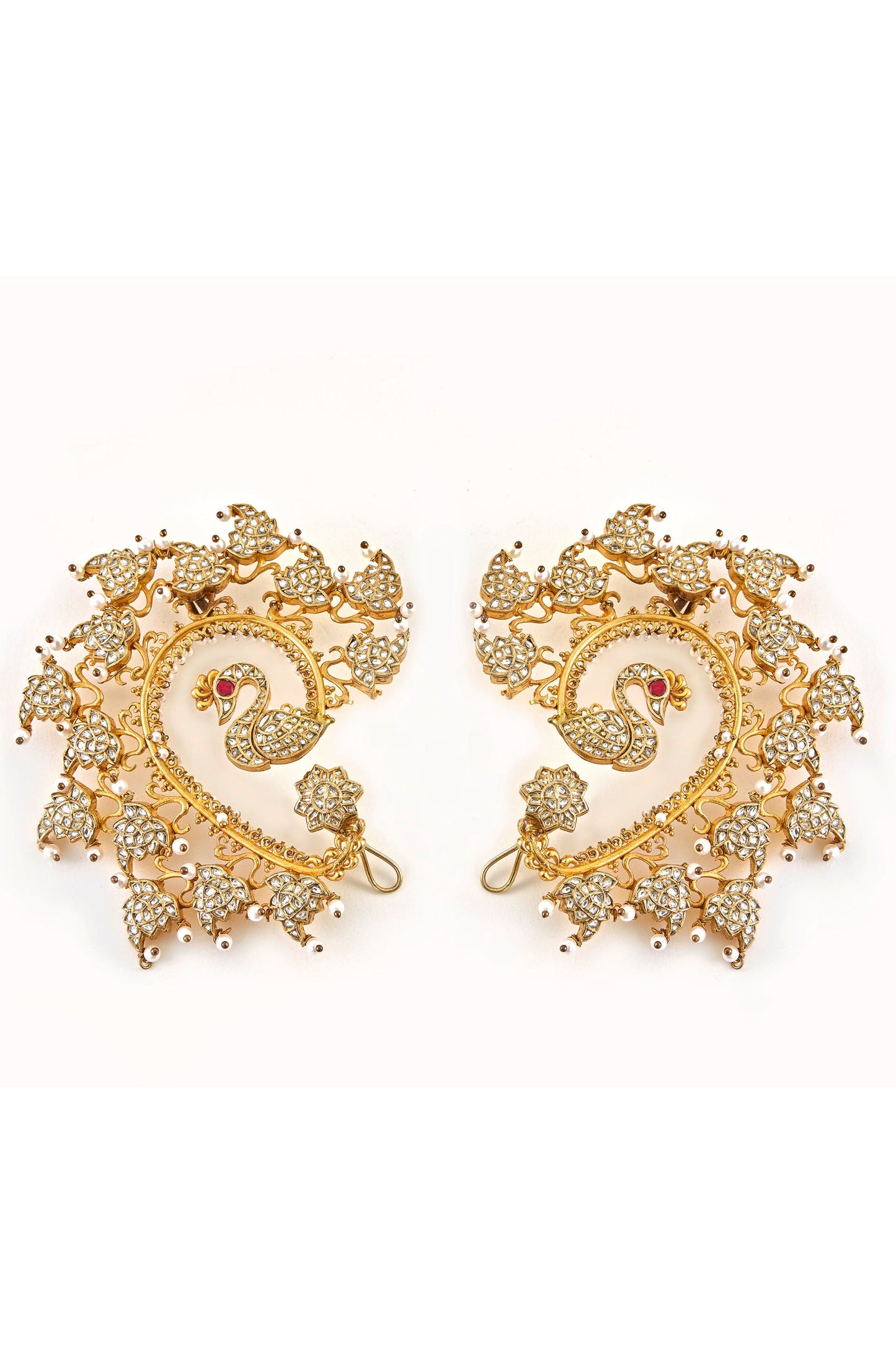 Panch Mor kaan Phool