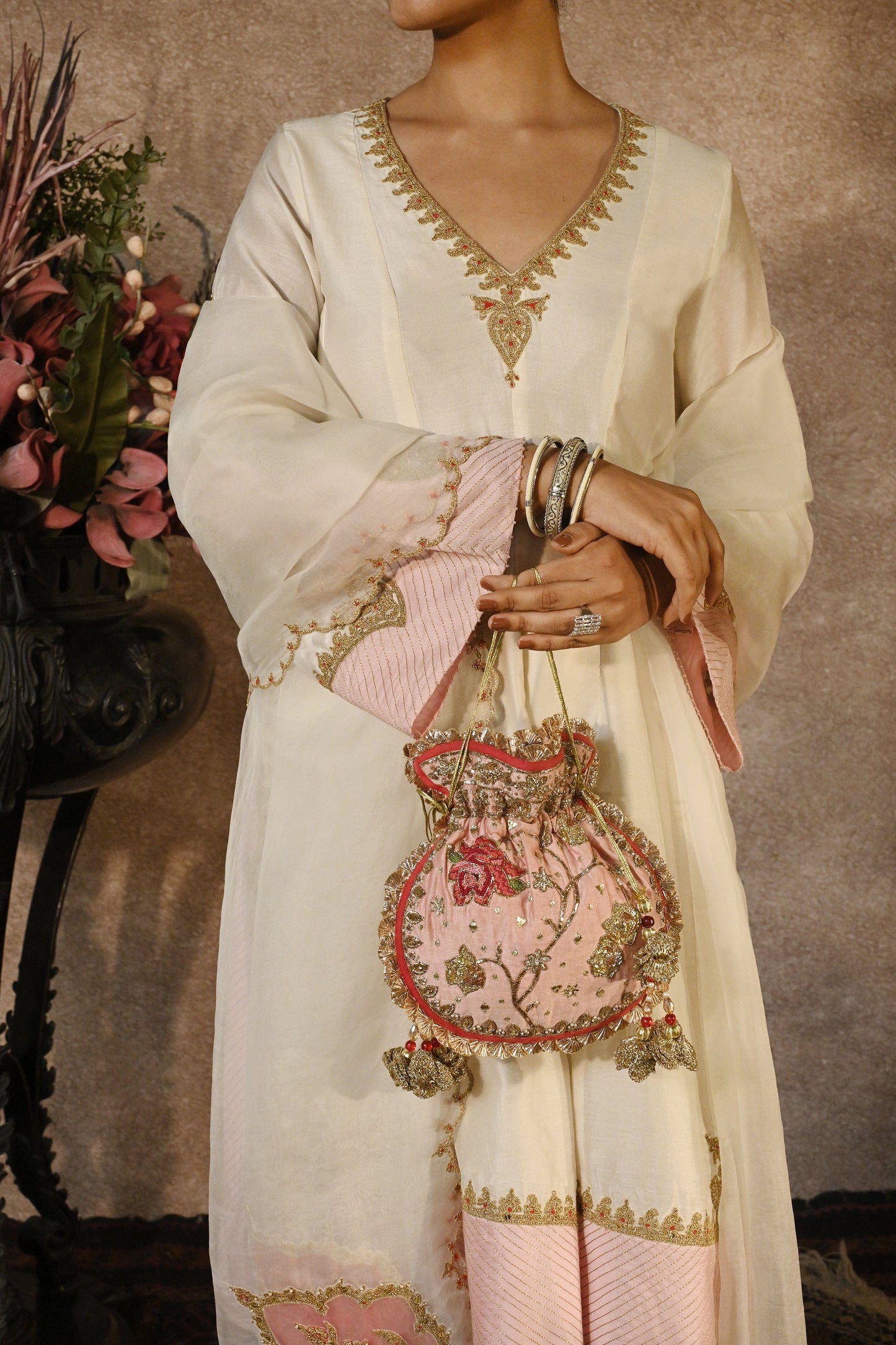Gulabi Gulzaar Potli