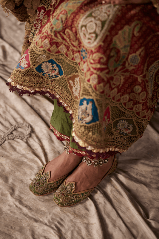 Bustan Zerrin Jutti