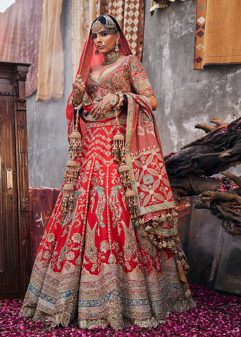 Scarlet Red Kasmiri Tilla Lehenga