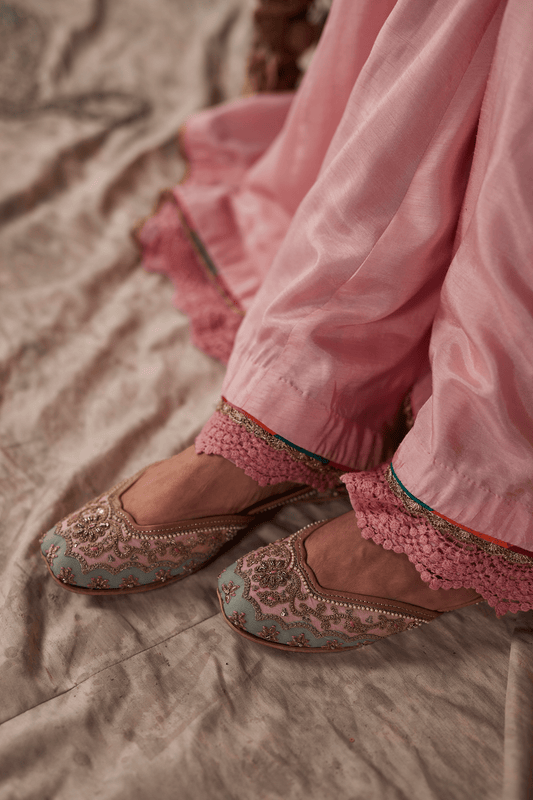 Ishqiya Jutti