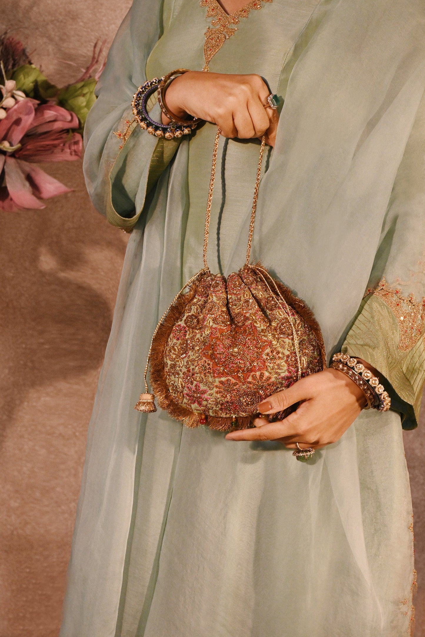 Pistachio Green Naqsh Noor Potli