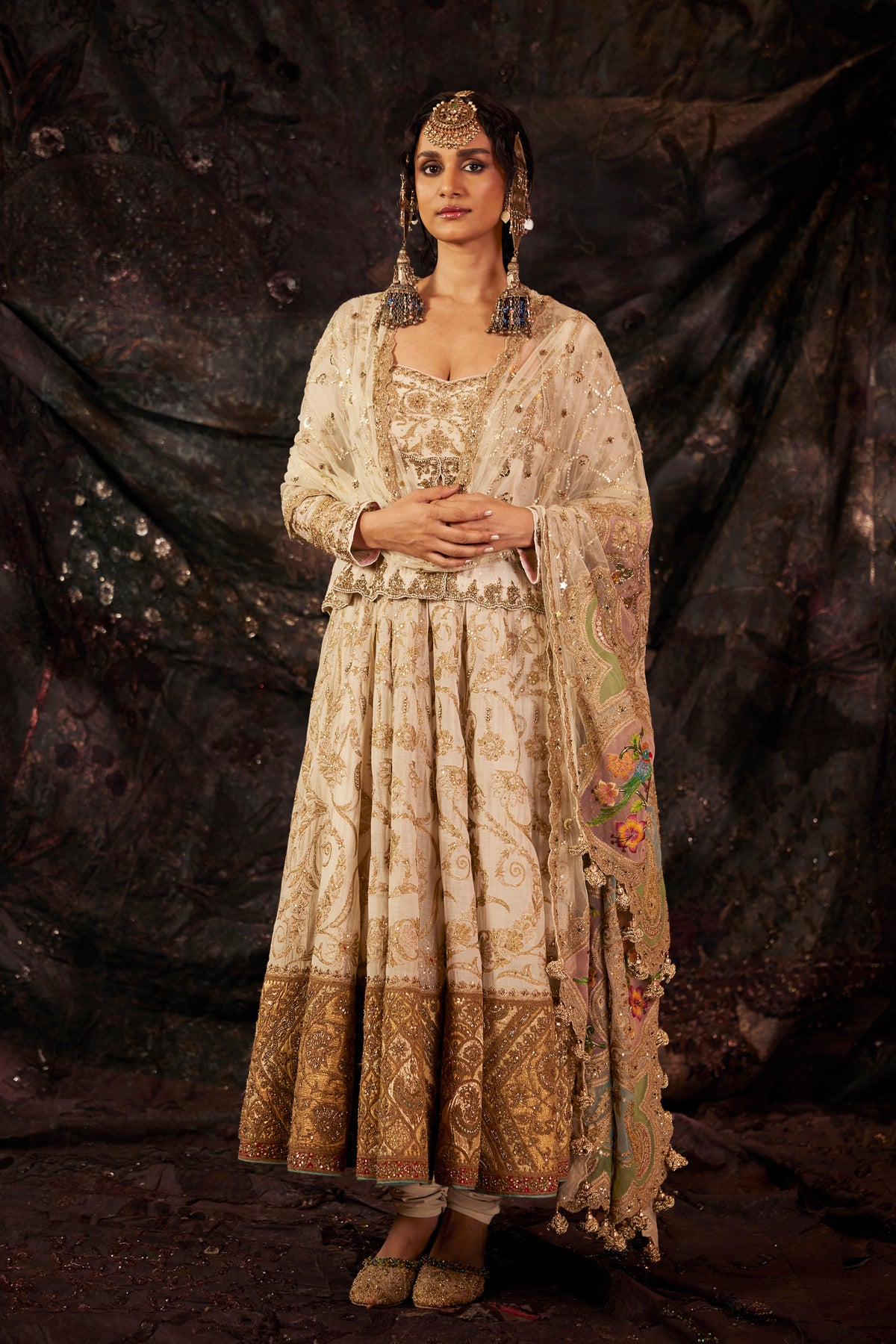 Ivory & Gold Mulmul Kalidar