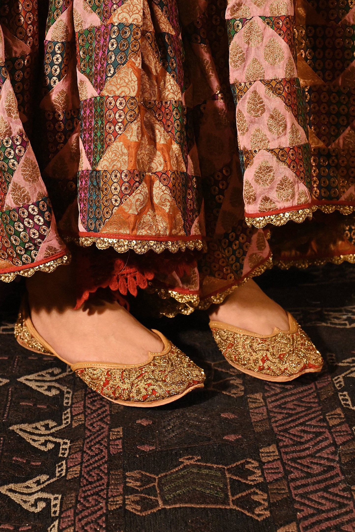 Sorkh Zar Jutti
