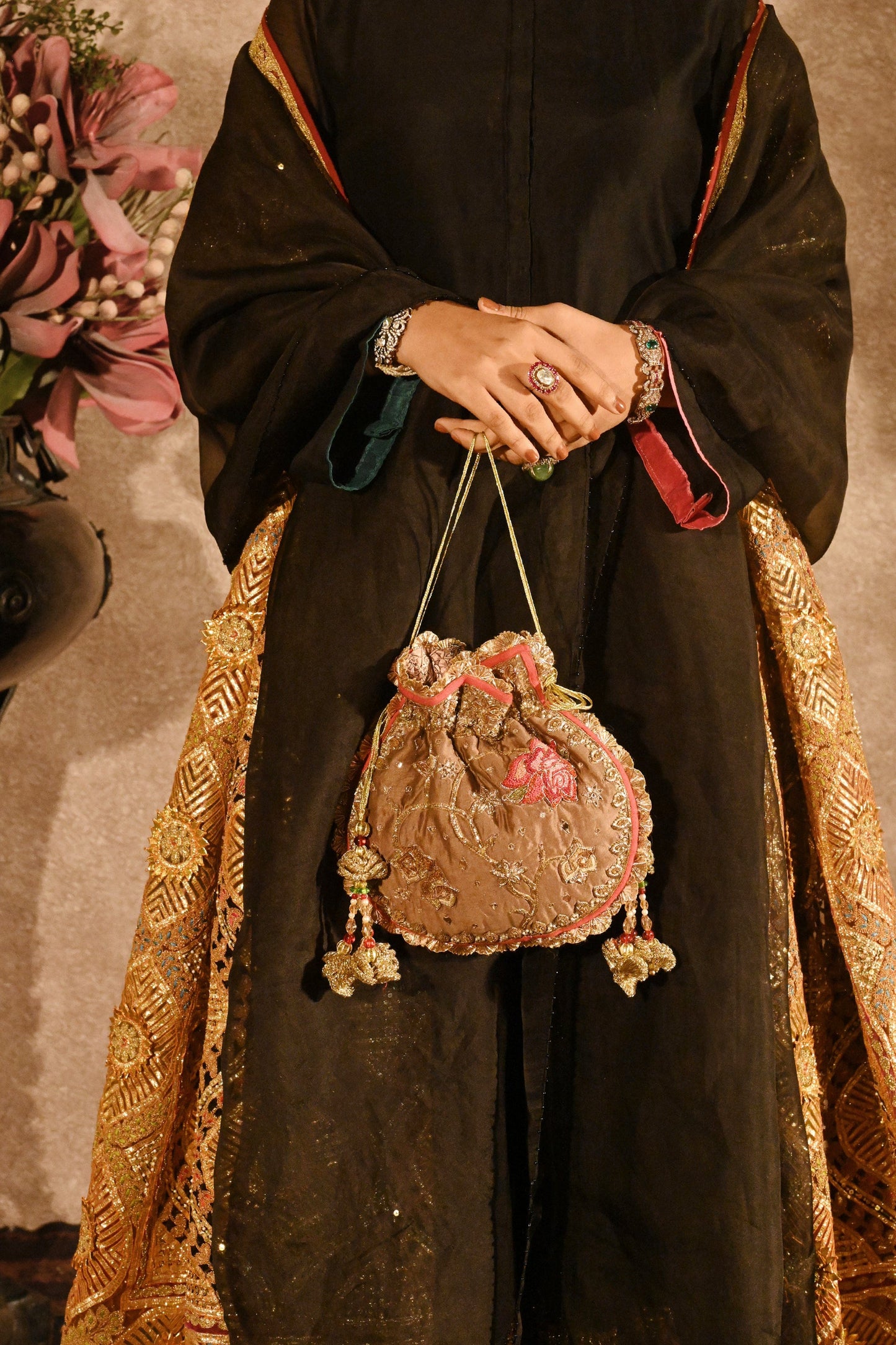 Khaki Gulzaar Potli