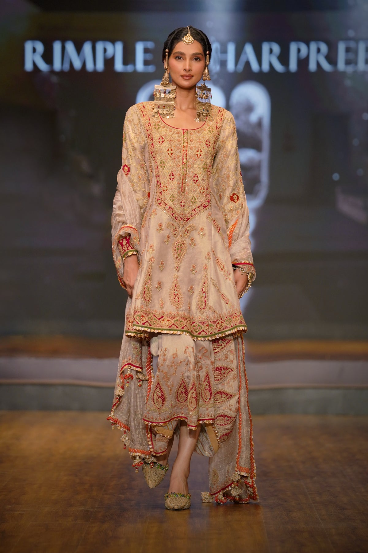 Pale Gold Embroidered Lungi Set
