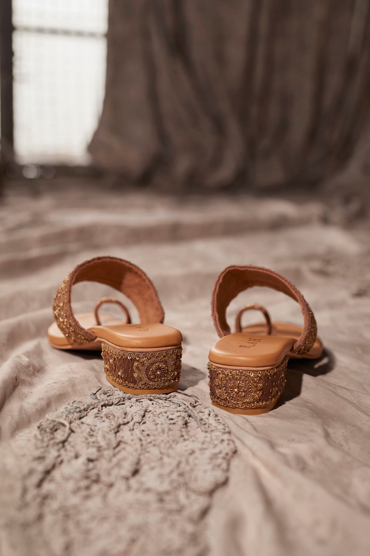 Aarzoo-E-Zar Heels