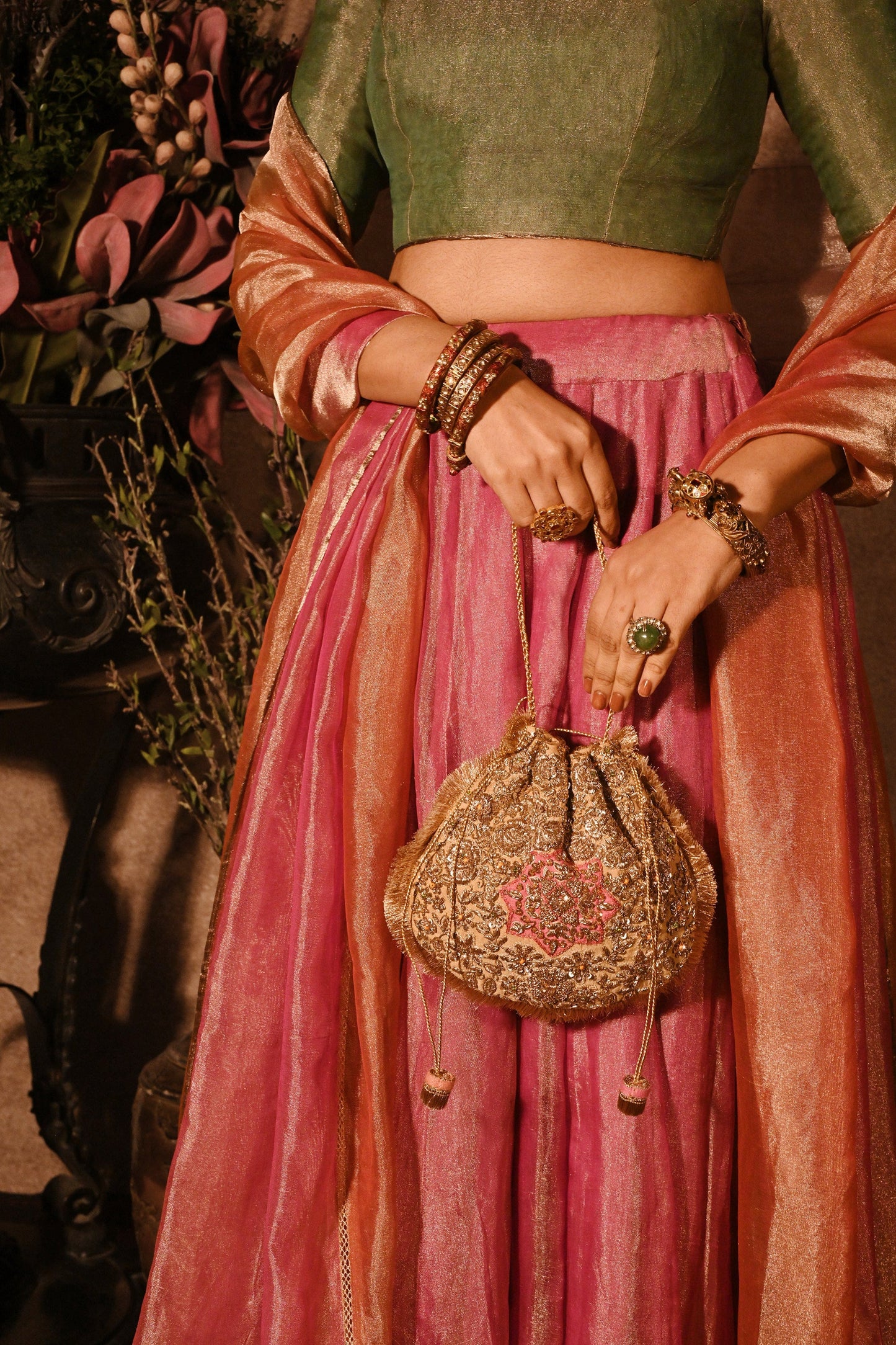 Beige-Pink Hued Naqsh Noor Potli