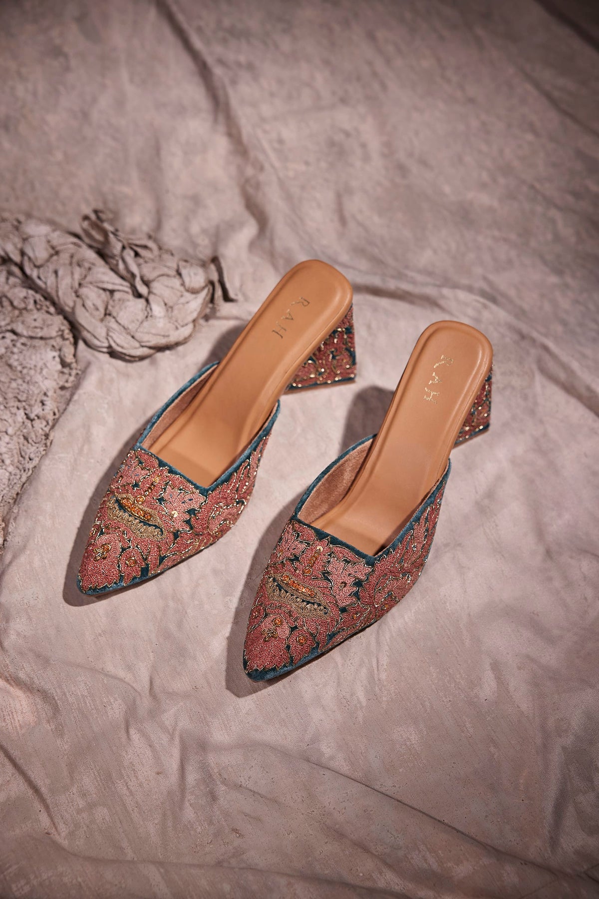 Azhdaha Atash Heels