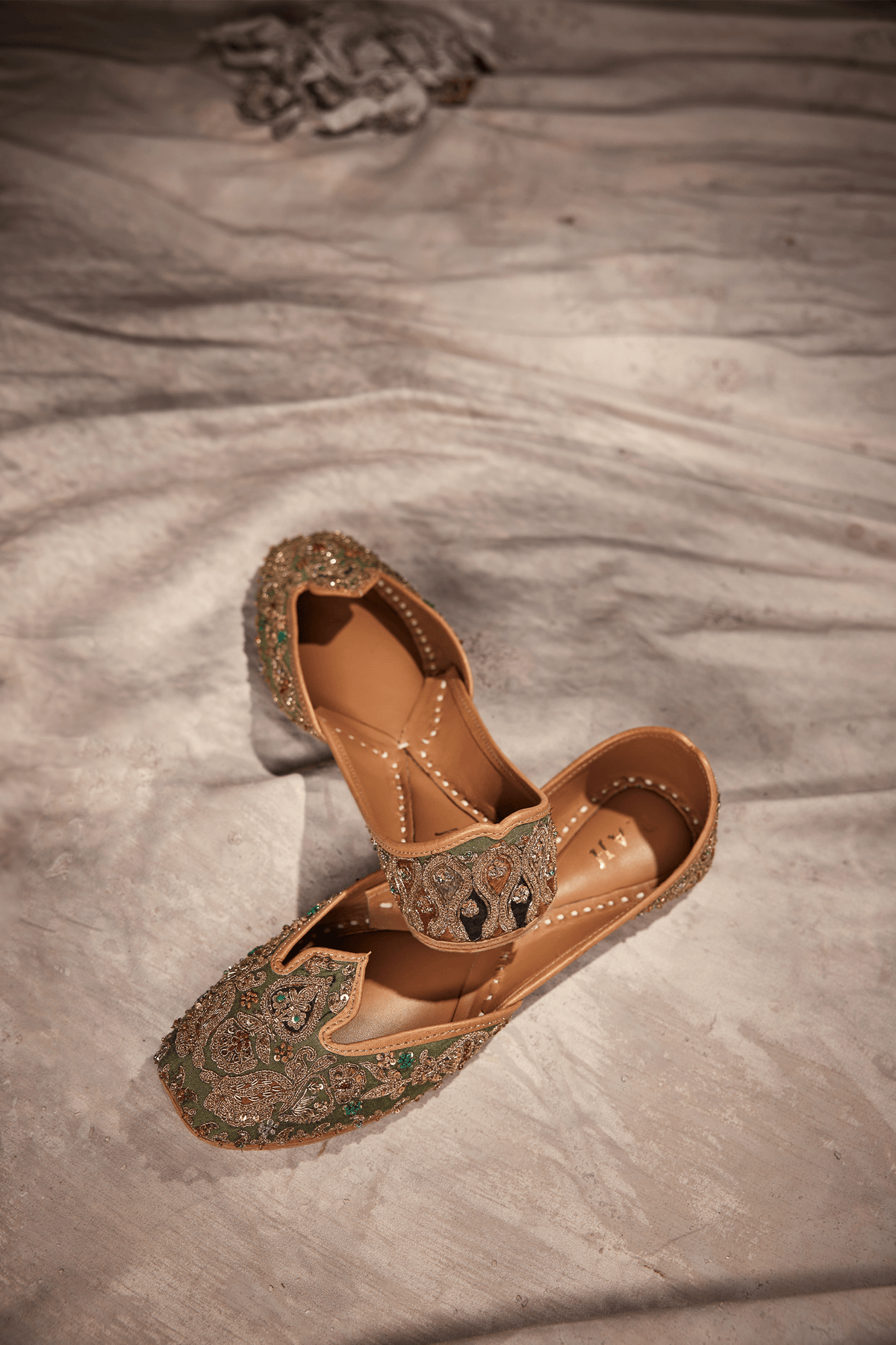 Bustan Zerrin Jutti