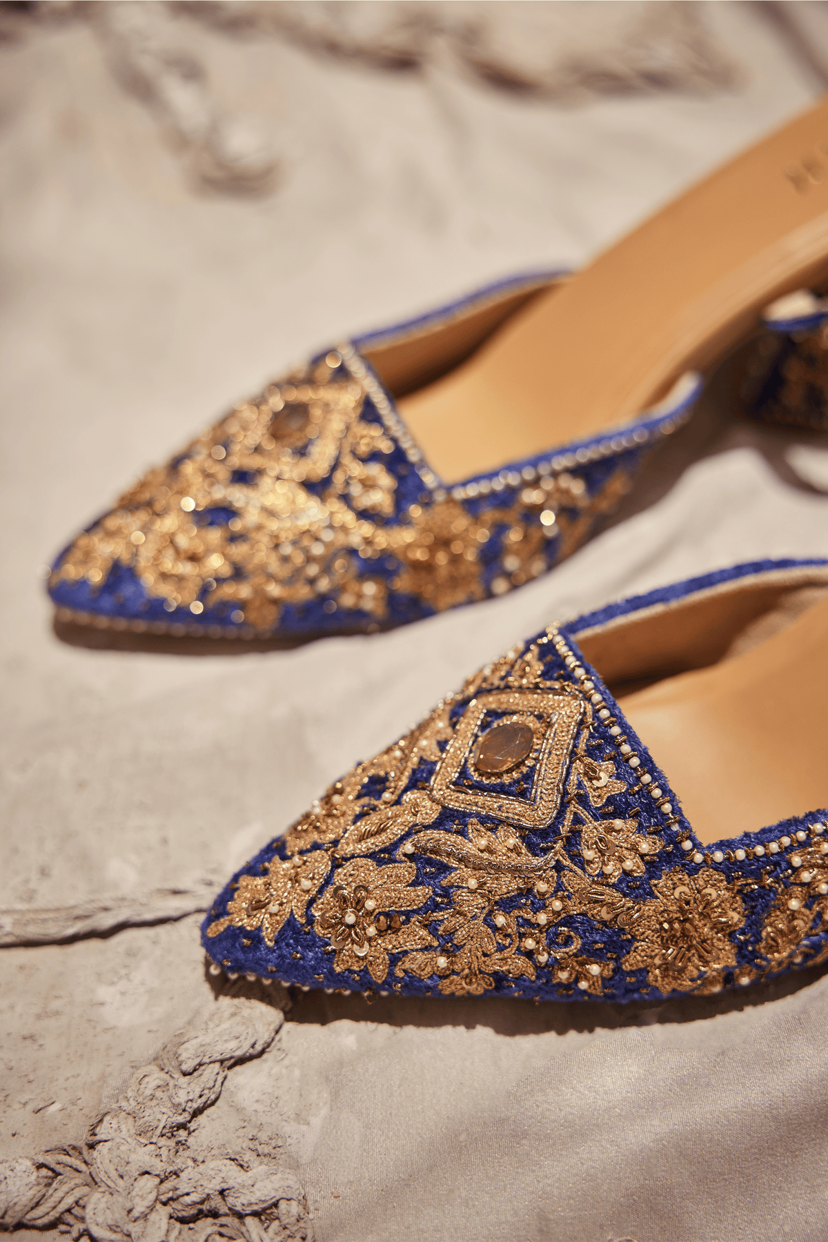 Zar-E-Asrar Heels