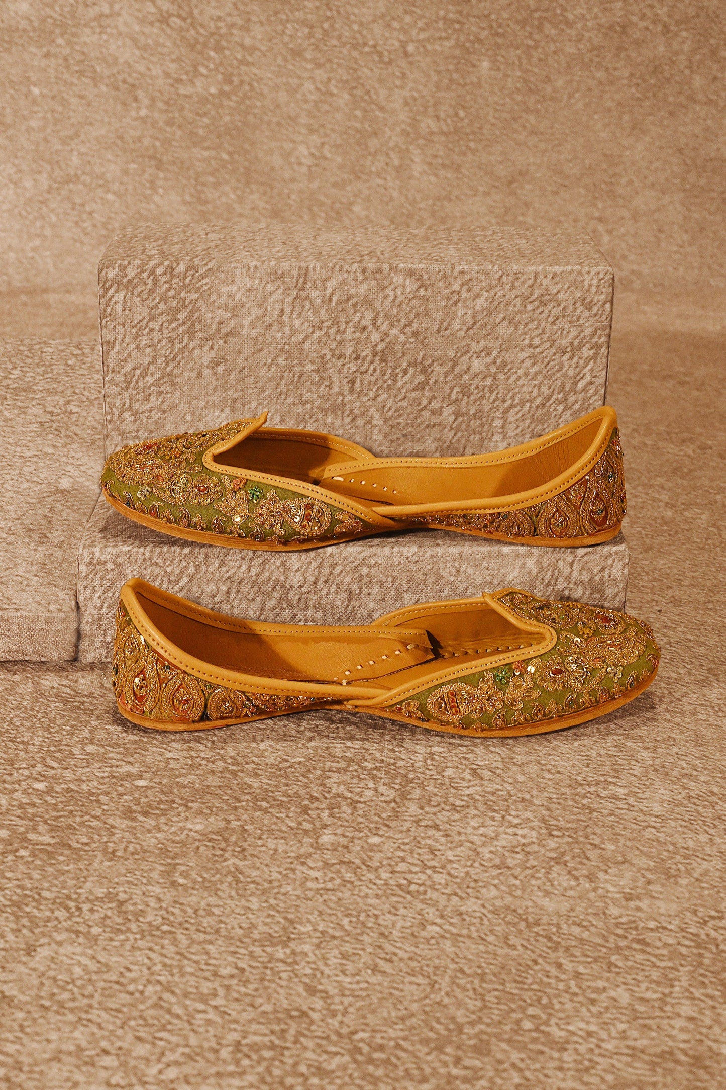 Bustan Zerrin Jutti