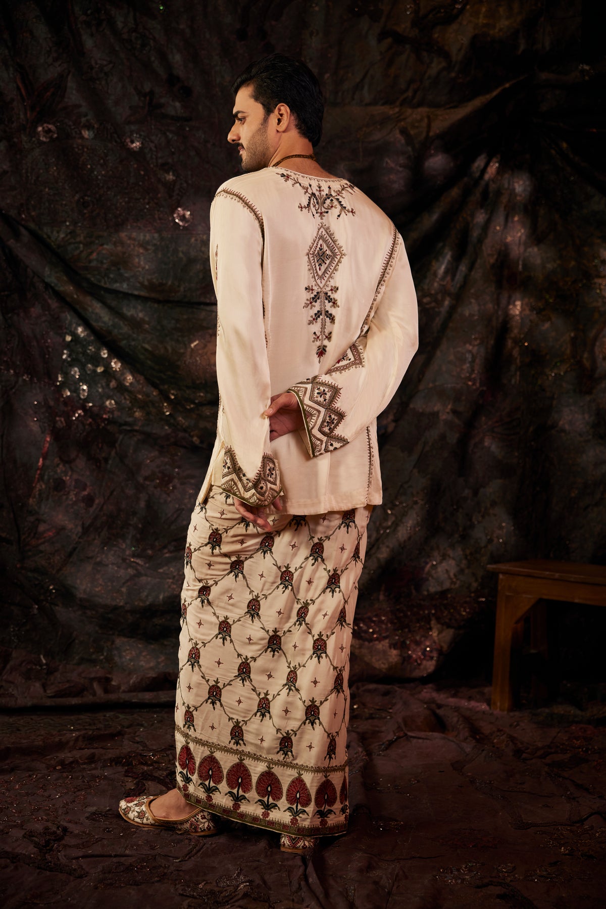 Ivory Embroidered Lungi Set