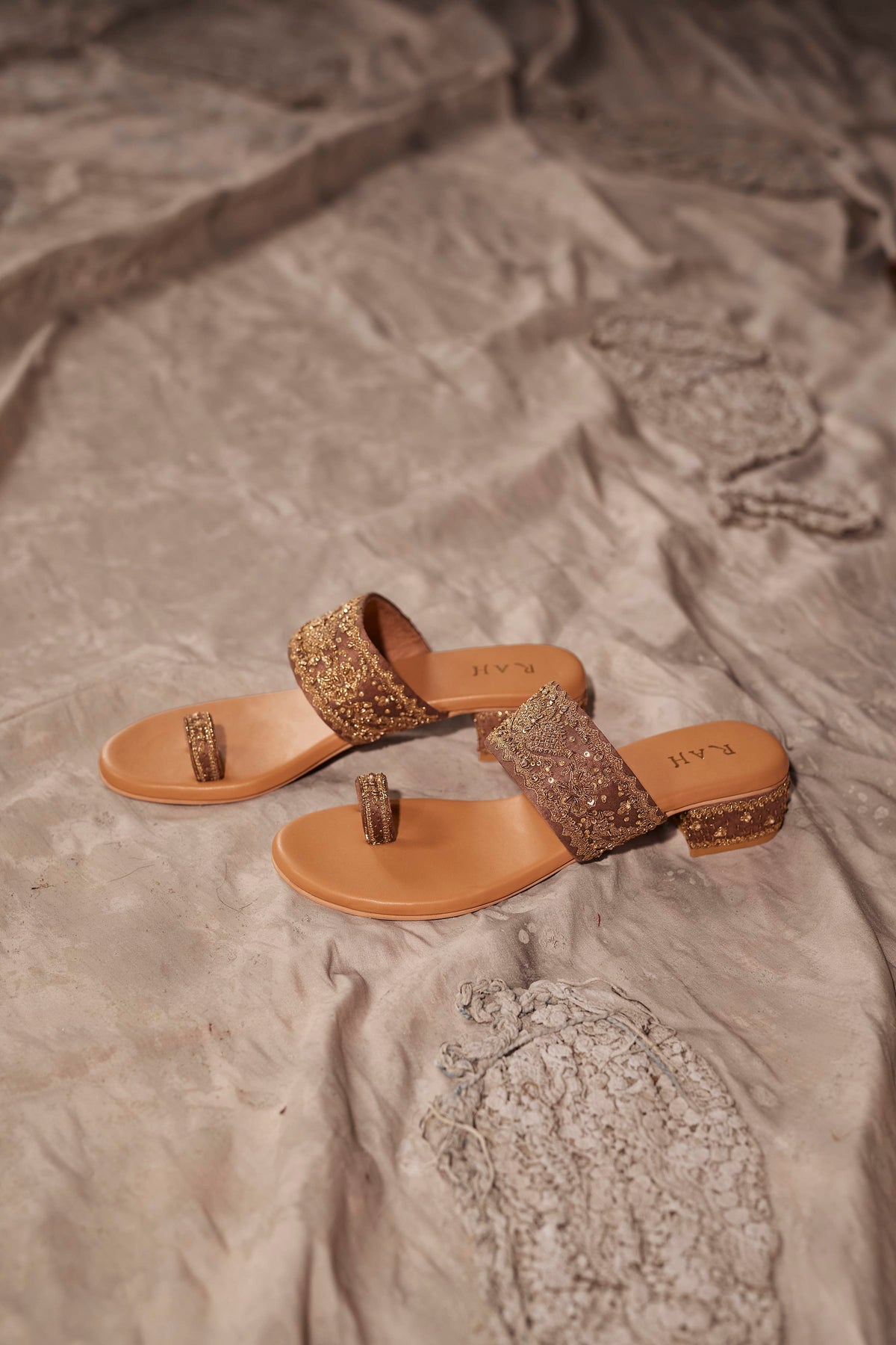 Aarzoo-E-Zar Heels