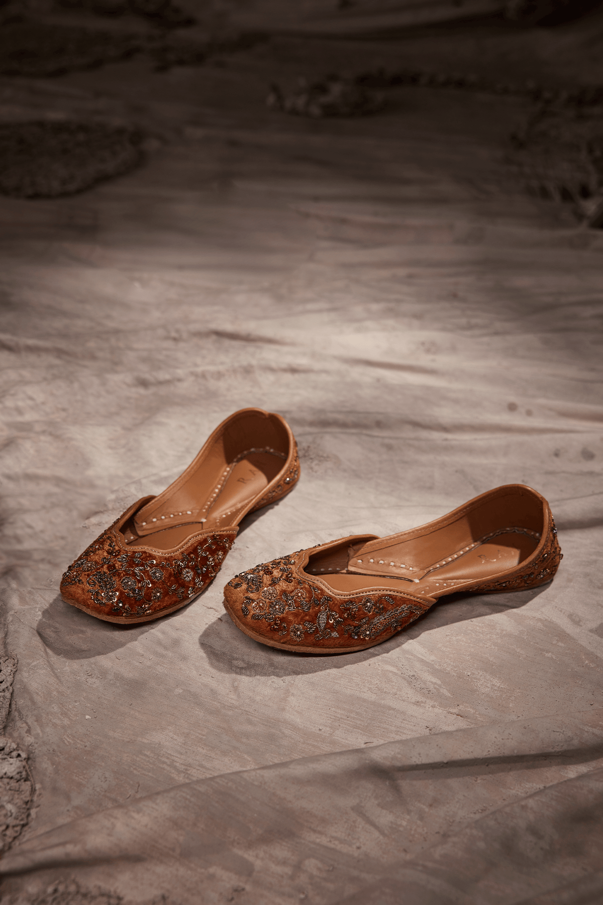 Gulposh Zahab Jutti