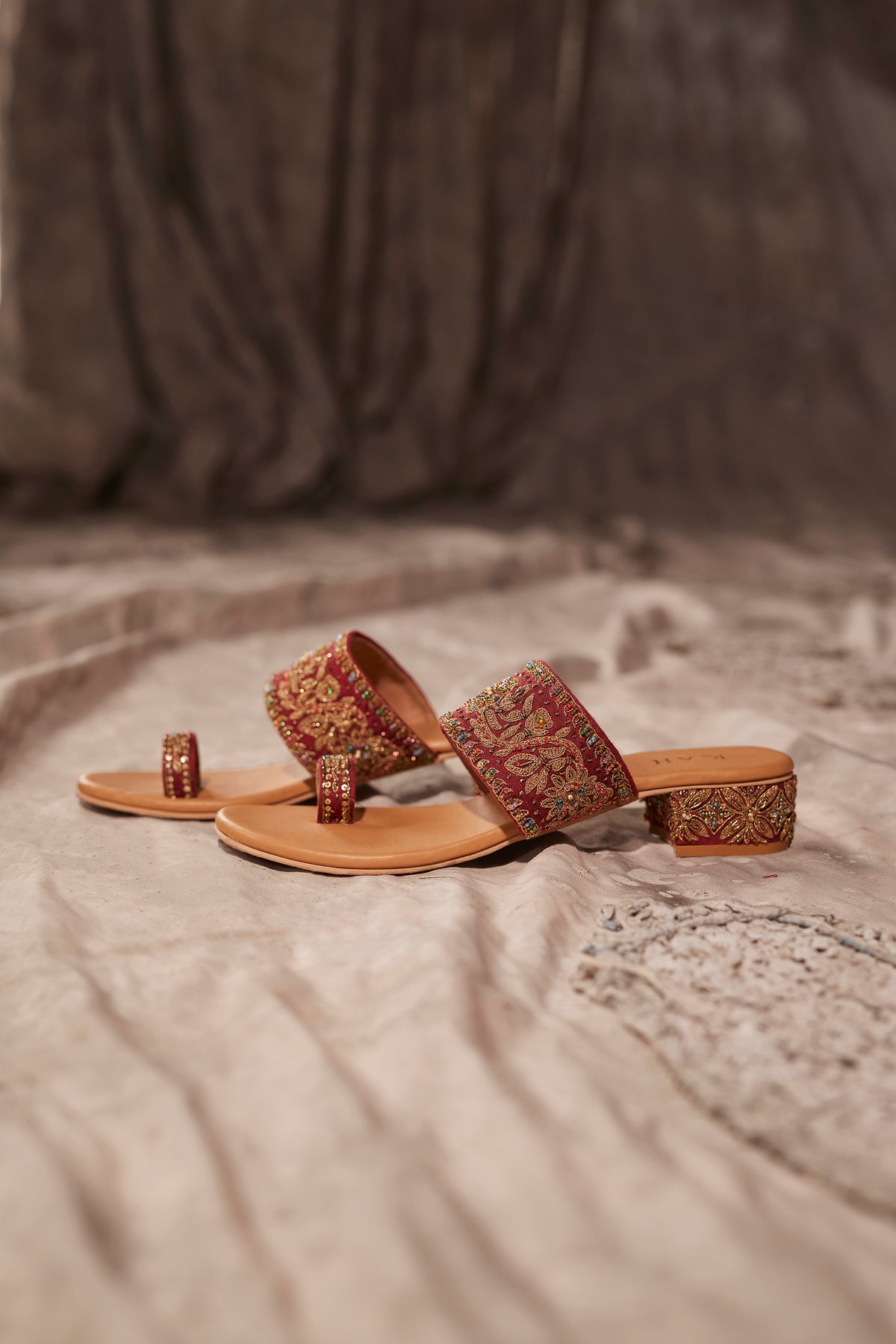 Khizaan Zar Heels
