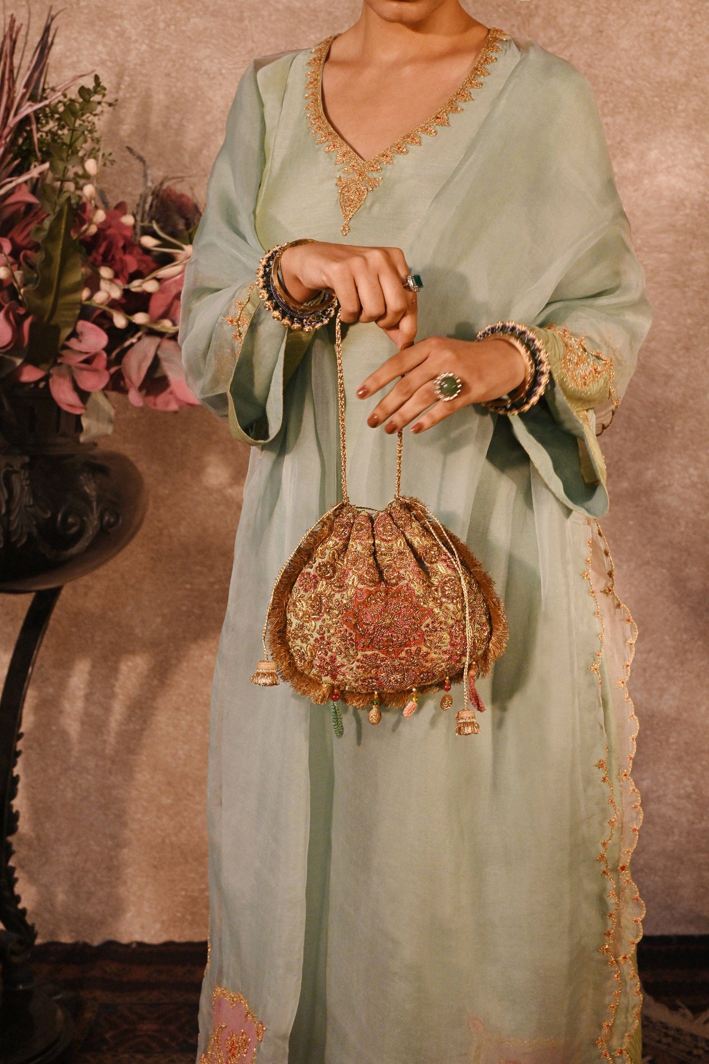 Pistachio Green Naqsh Noor Potli