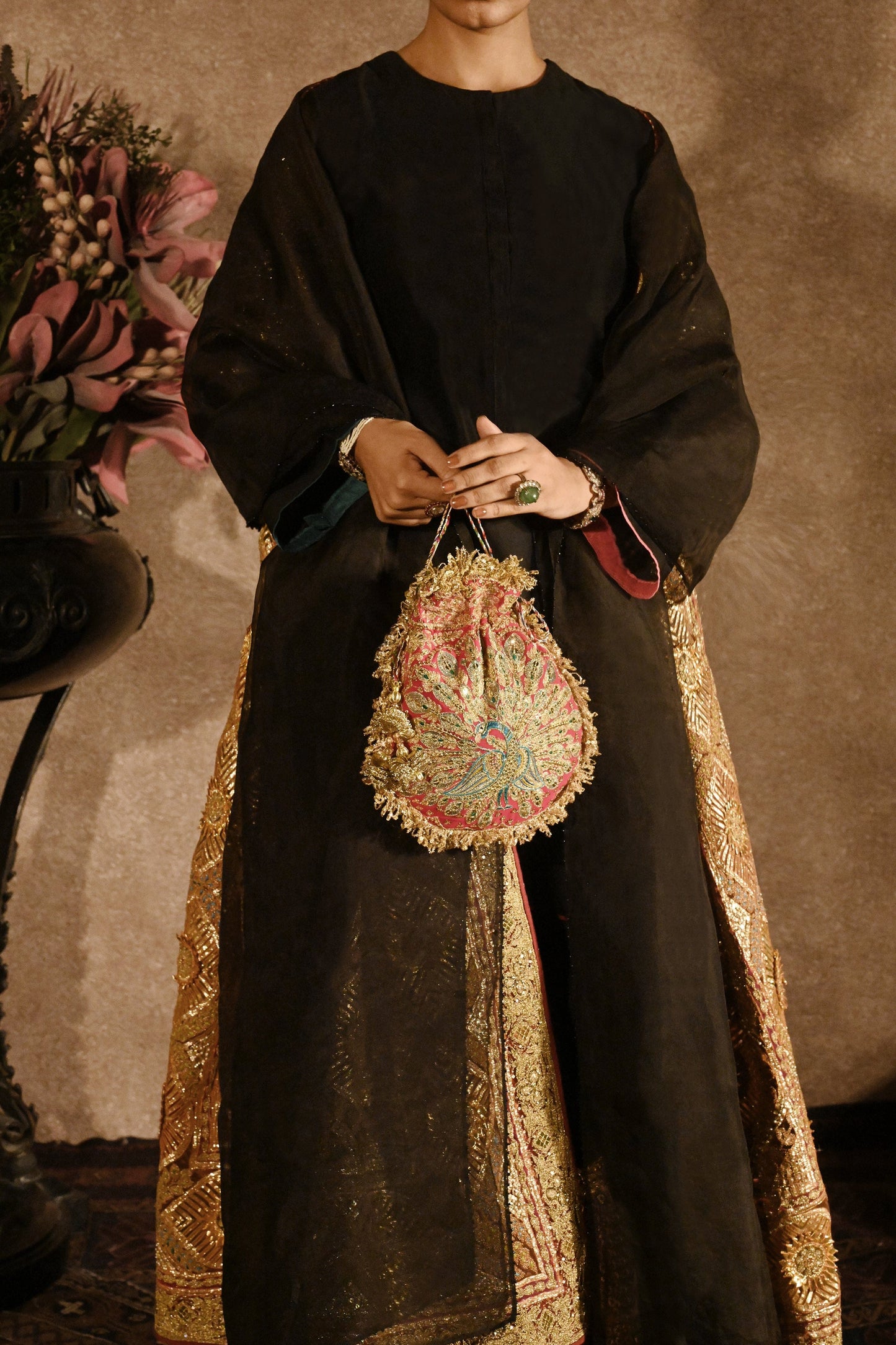 Gulnar Morzaar Potli