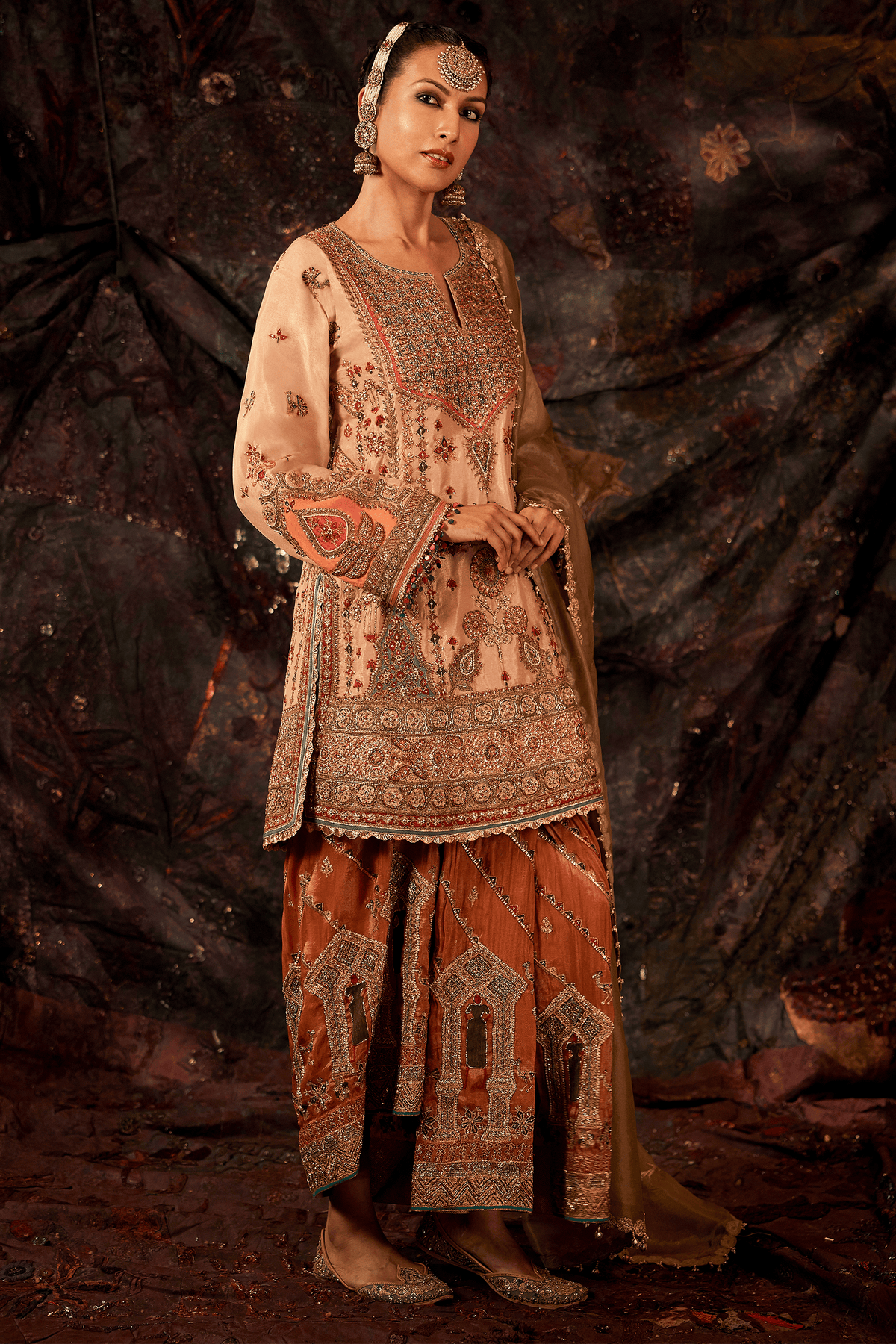 Pale Gold Kurta & Rust Green Lungi Set