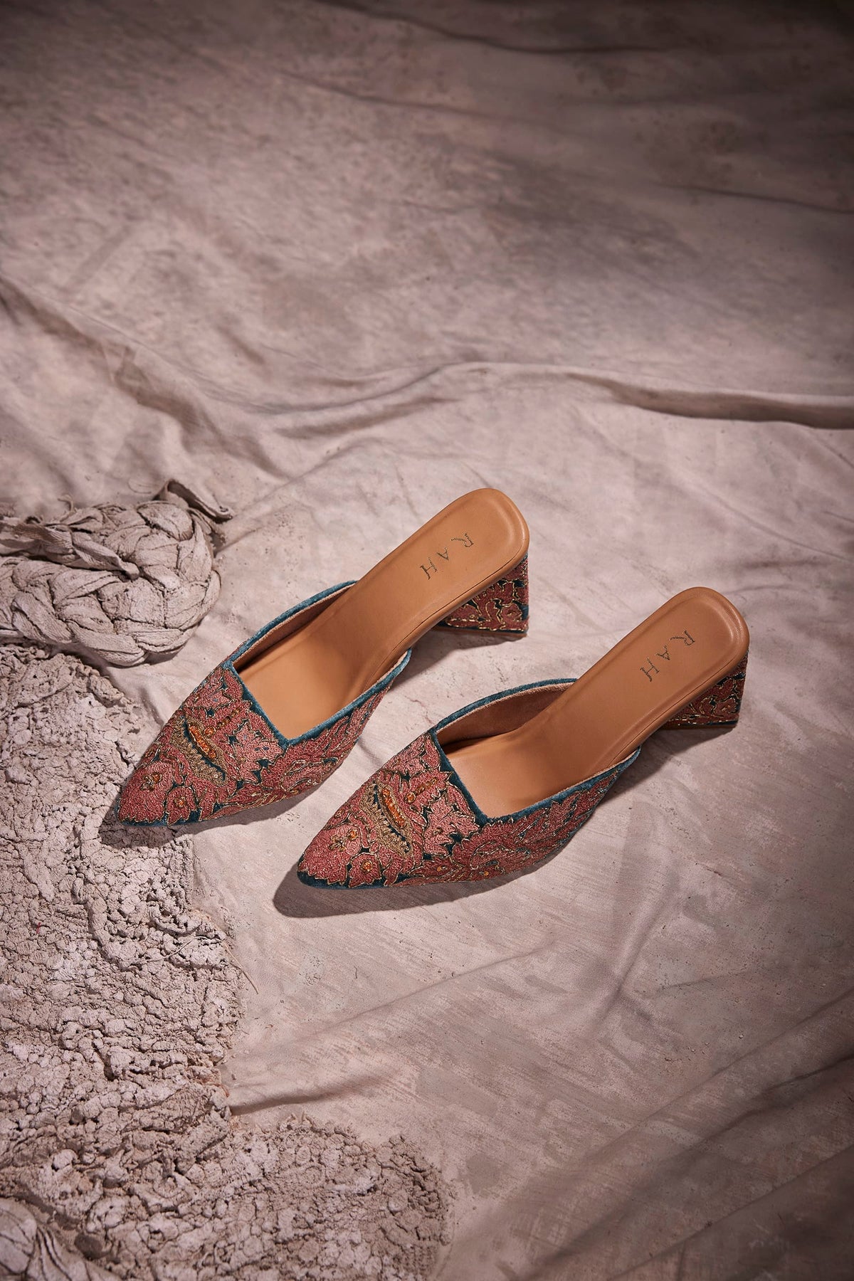 Azhdaha Atash Heels