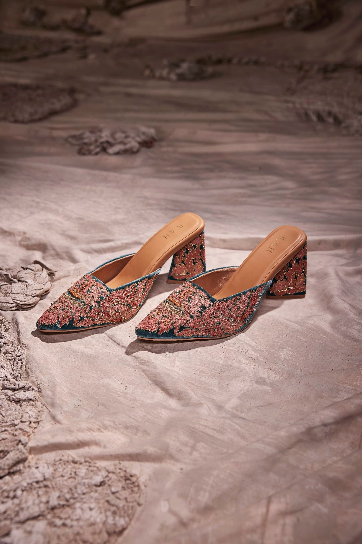 Azhdaha Atash Heels