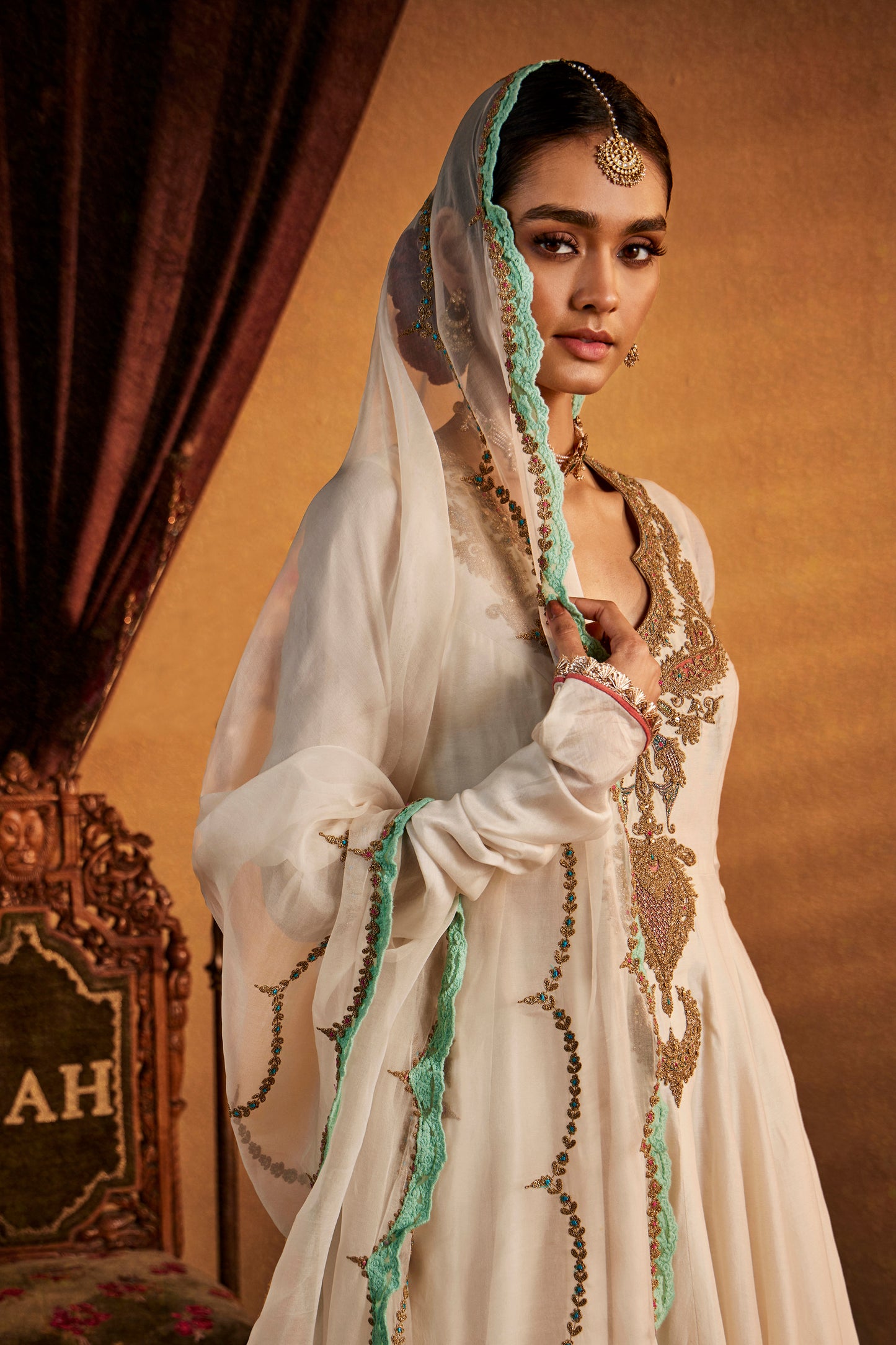 Ivory Chand-Phool Kalidar Set