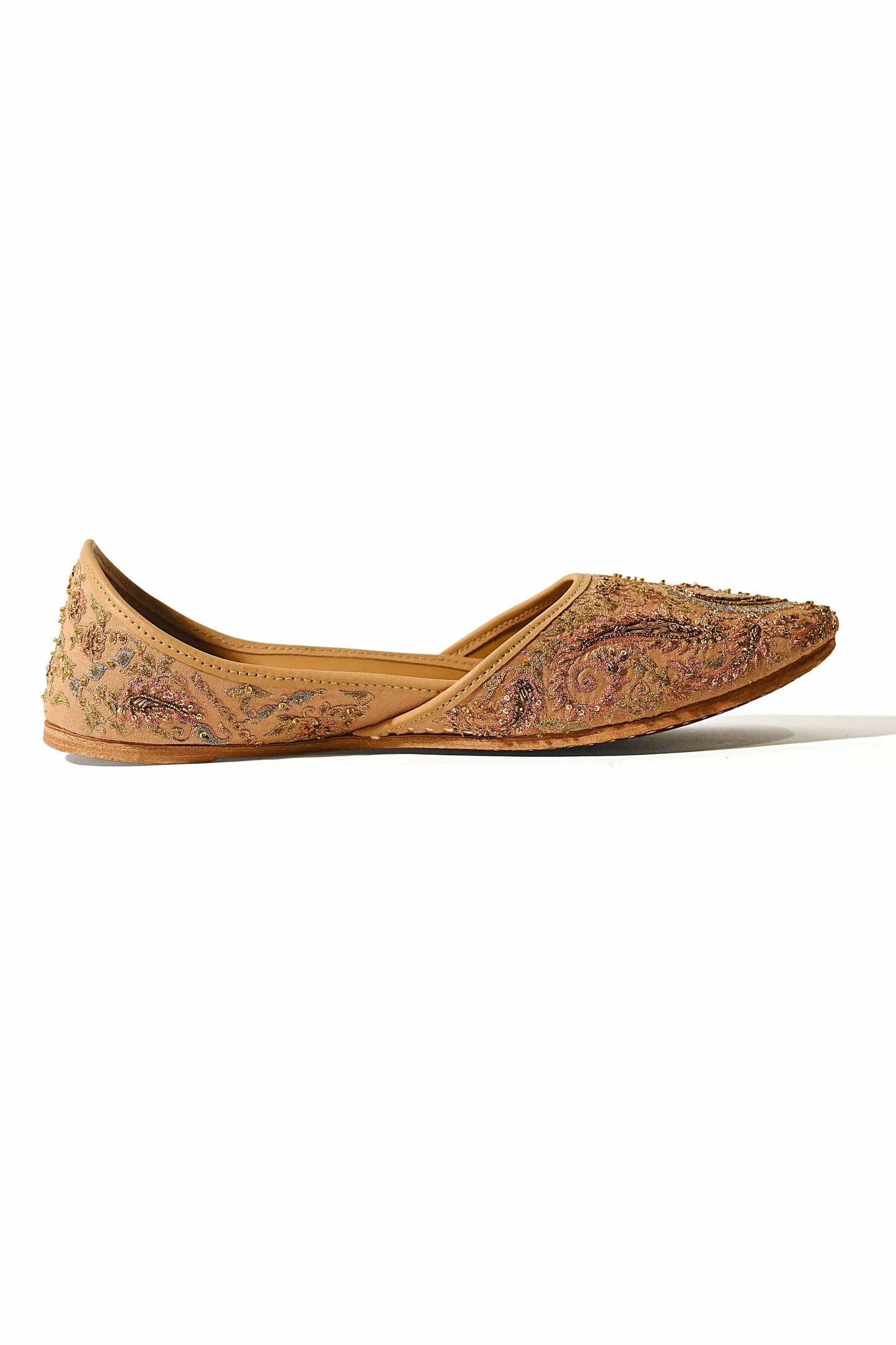 Khatt-E-Zar Jutti