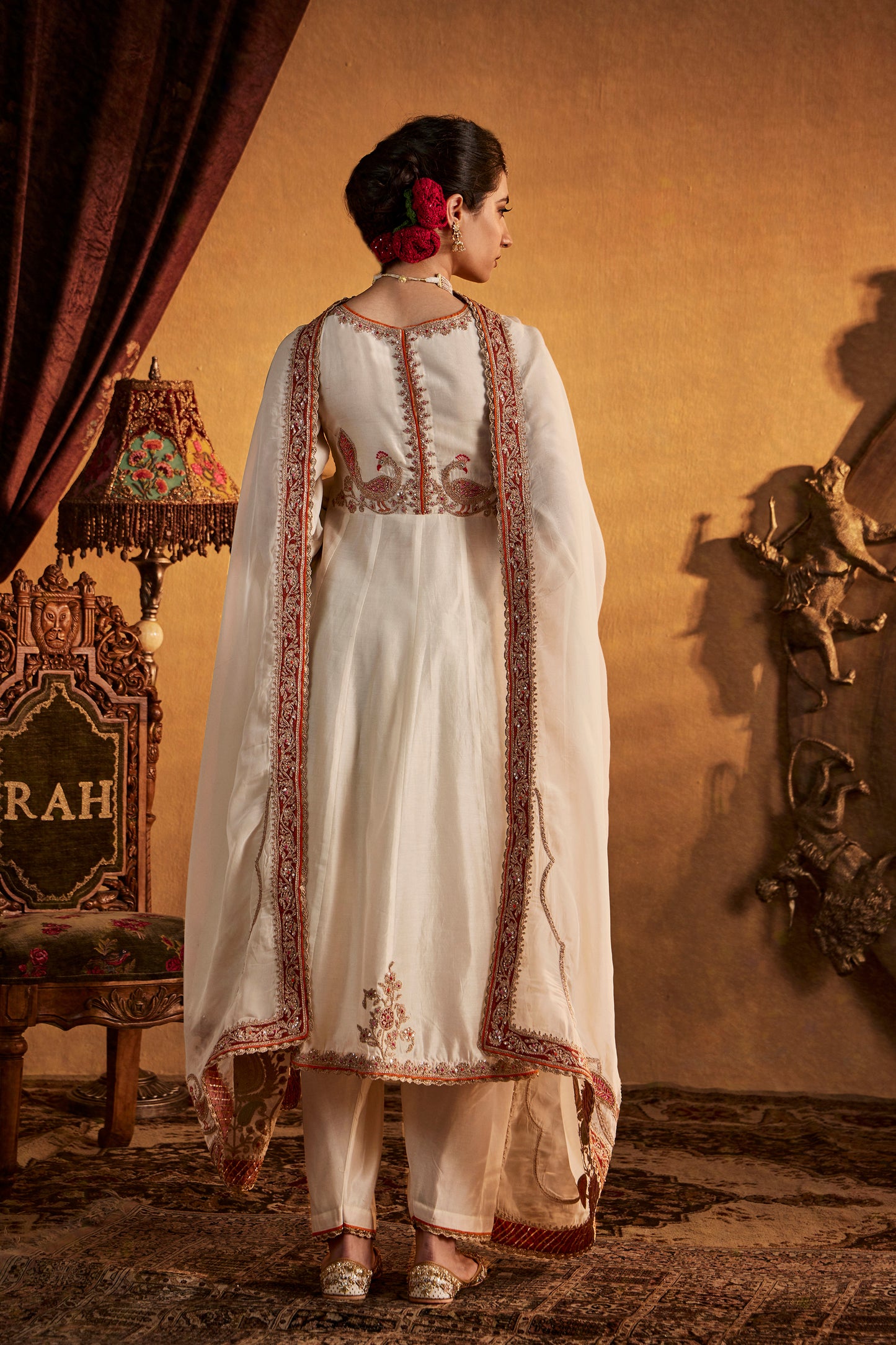 Ivory Peacock Kalidar Set