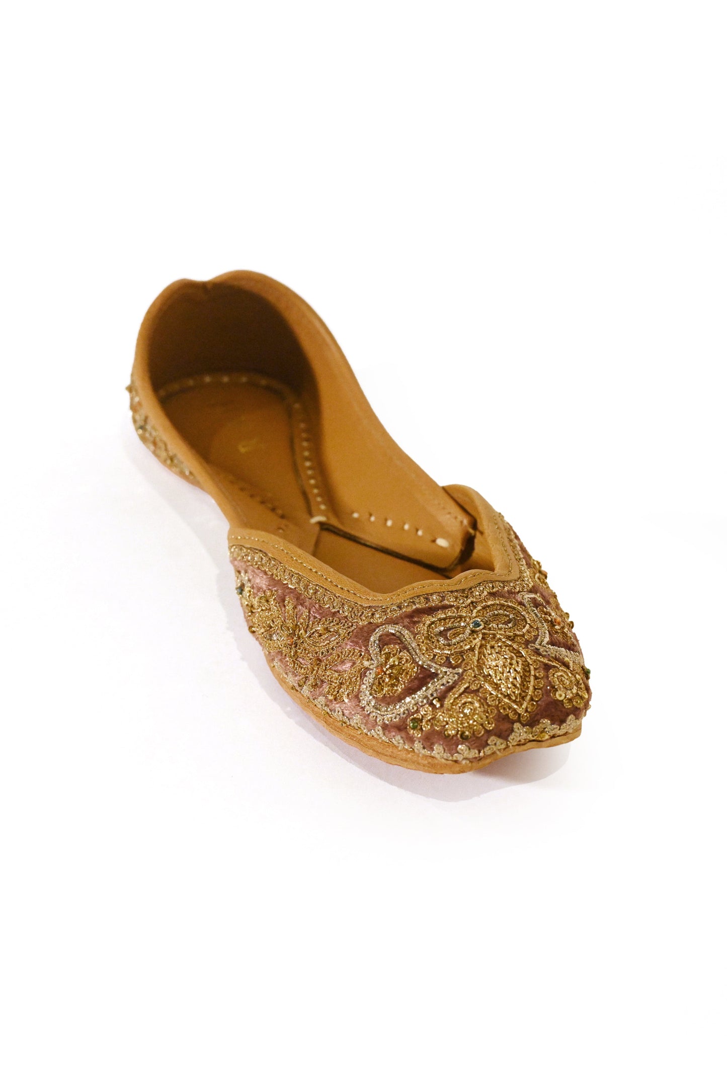 Naqsh-E-Gulab Jutti