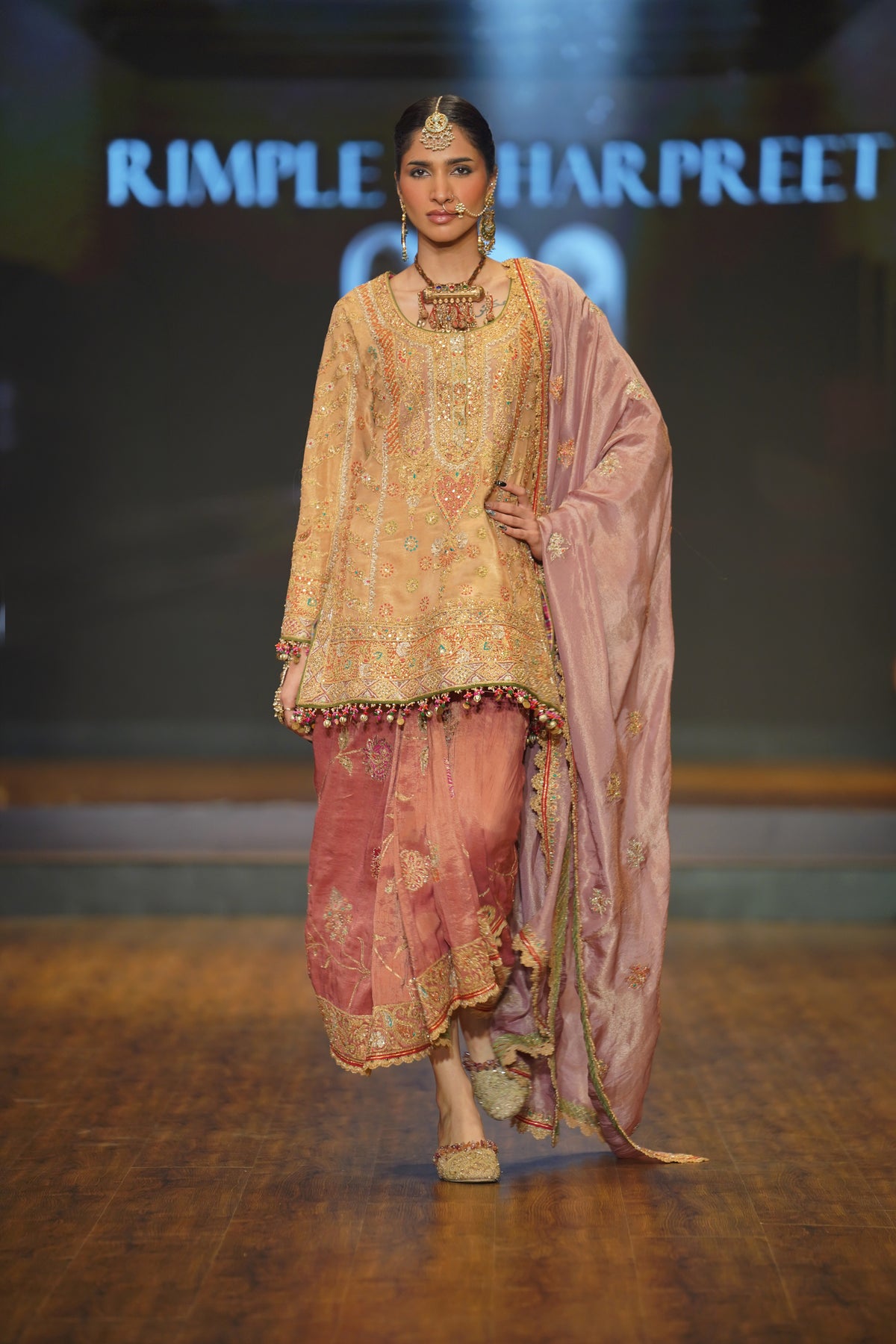 Gold Rose & Pink Lungi Set