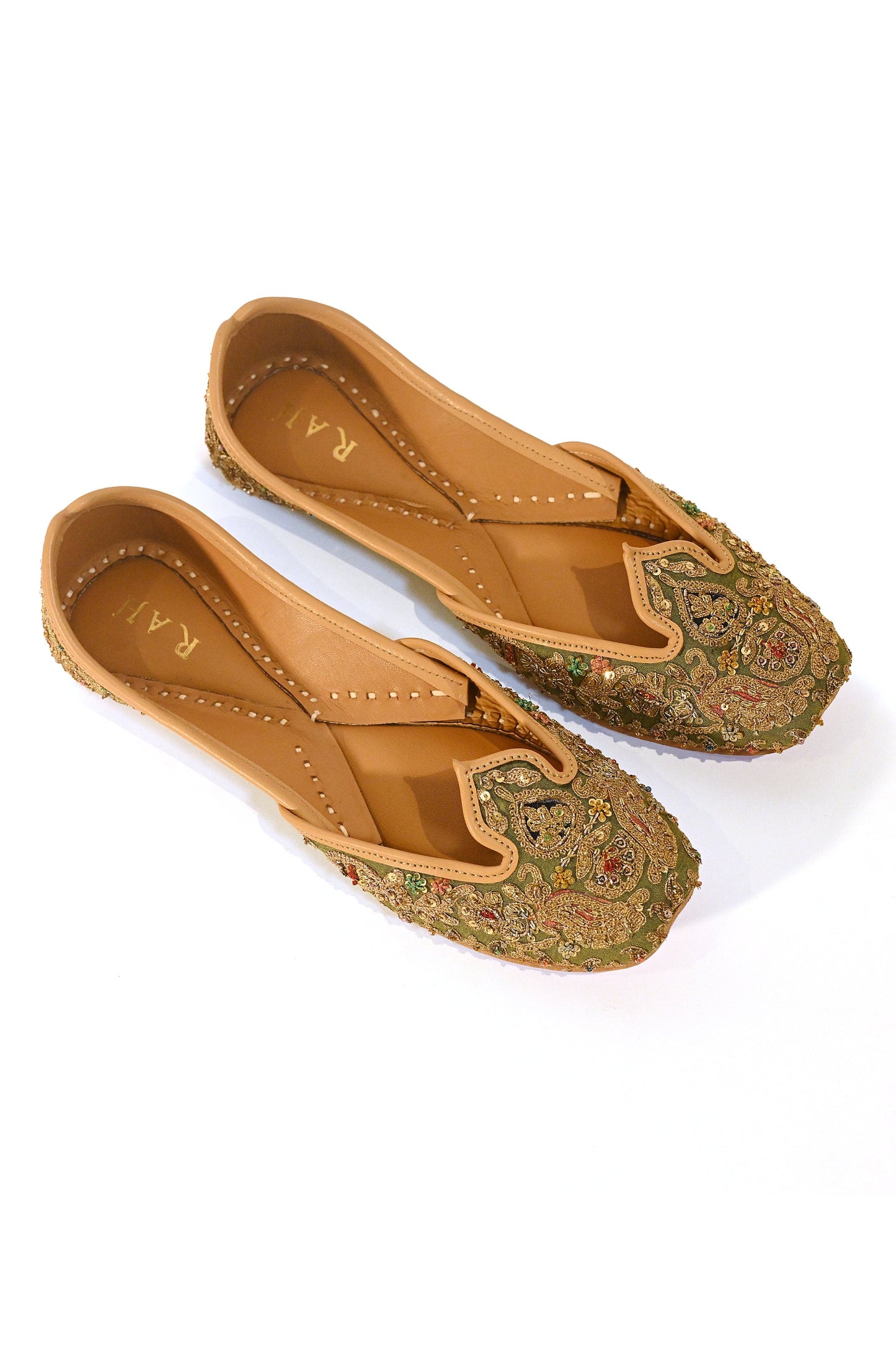 Bustan Zerrin Jutti