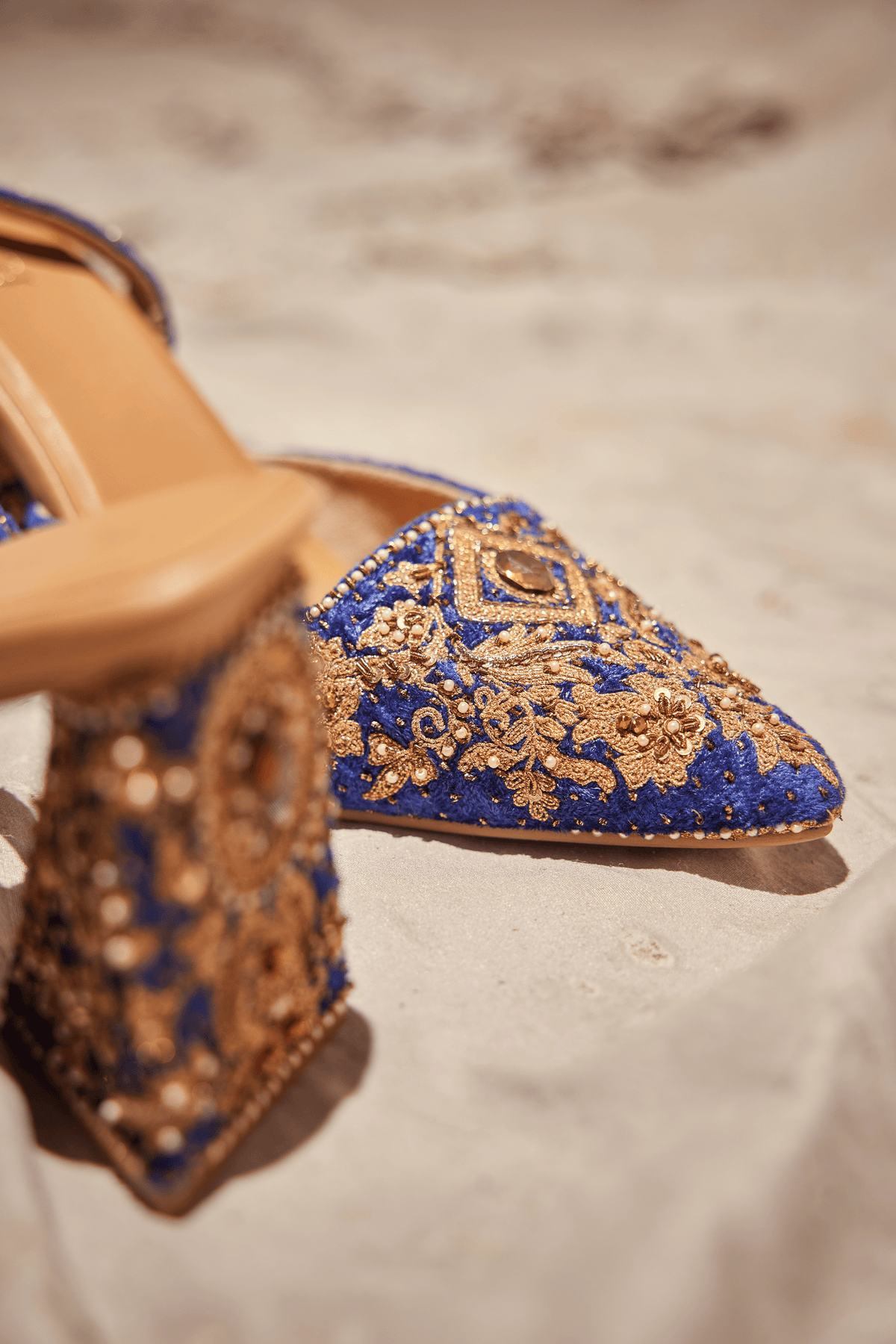 Zar-E-Asrar Heels