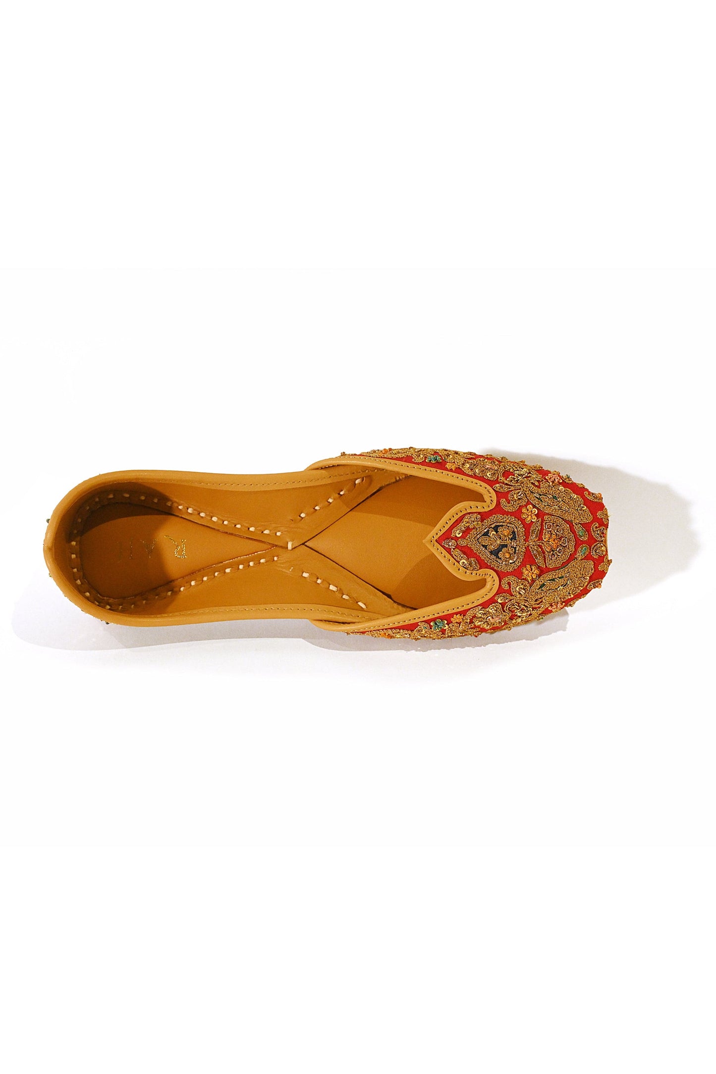 Gulnaar Nawabi Jutti