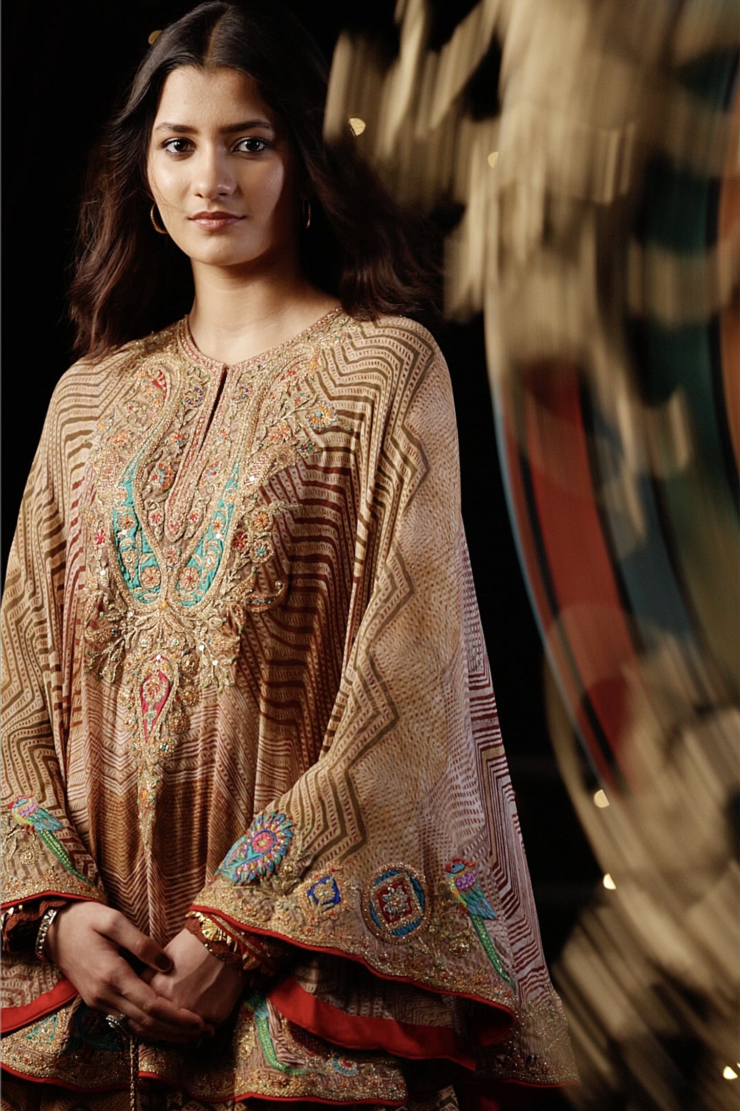 Beige Kalidar-Capelet Set